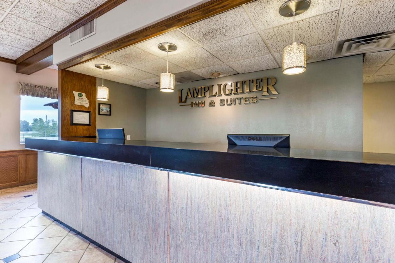 Lamplighter Inn And Suites - North Springfield Exterior foto